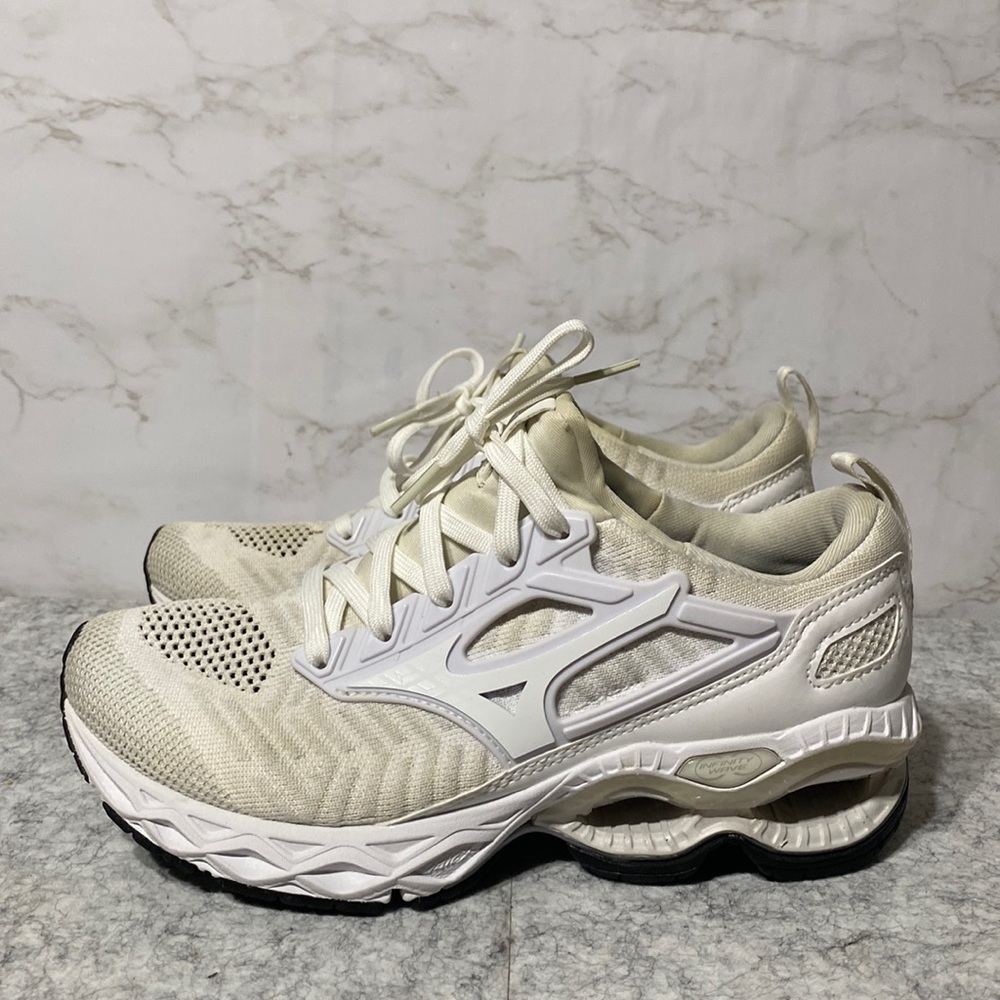 Mizuno Wave Creations Waveknit Shoes - Picture 2 of 12